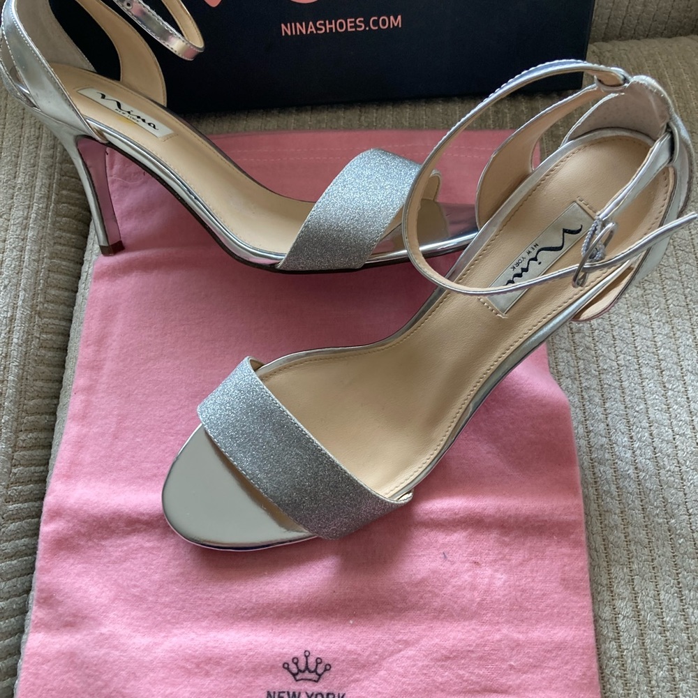 NINA women’s dressy shoe